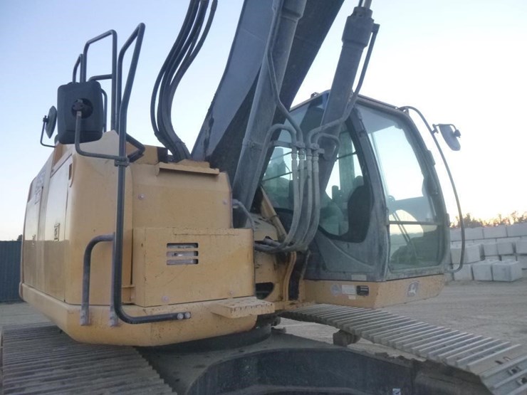 2019-deere-345g-lc-image-18
