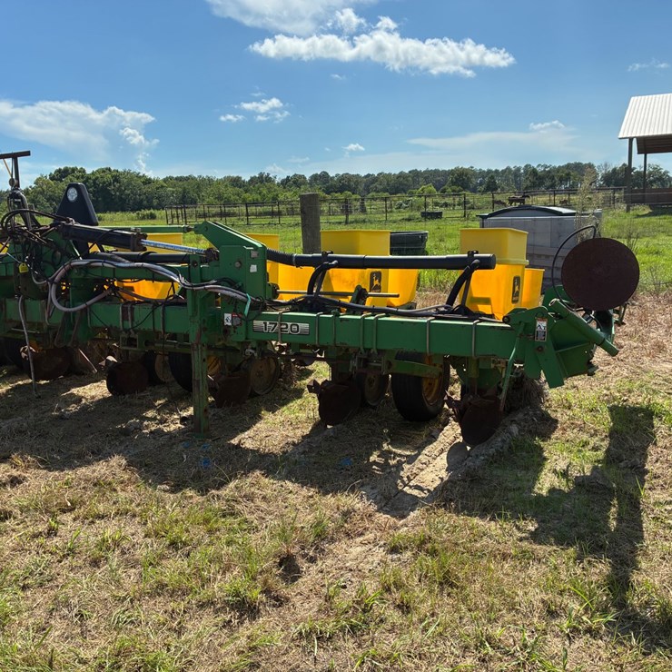 JOHN DEERE 1720
