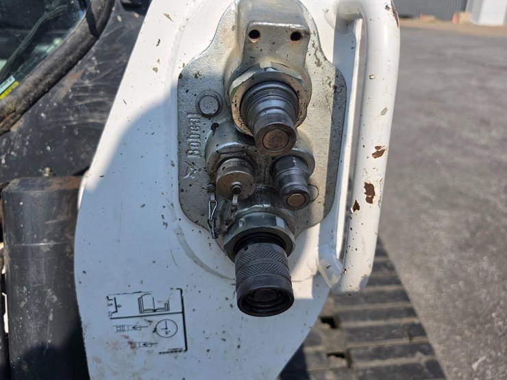 2023-bobcat-t770-image-61