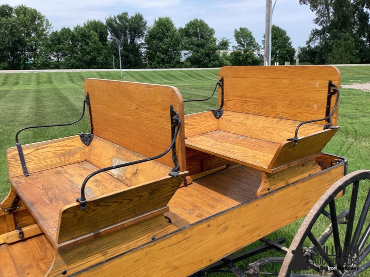 2-seat-horse-drawn-spring-wagon-image-15