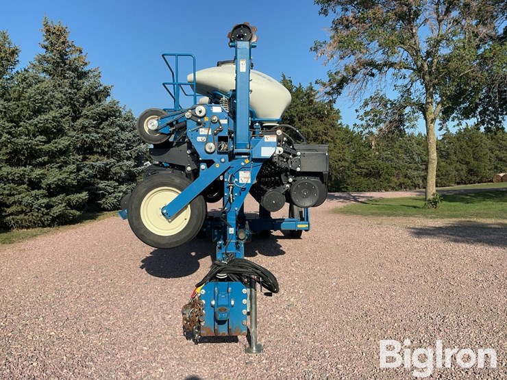2021-kinze-3605-image-2