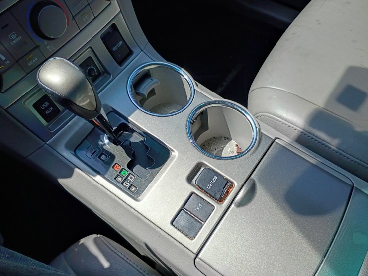 2012-toyota-highlander-image-39