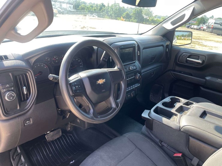 2019-chevrolet-silverado-1500-image-11