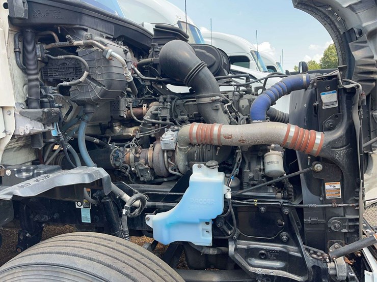 2022-kenworth-t680-image-38