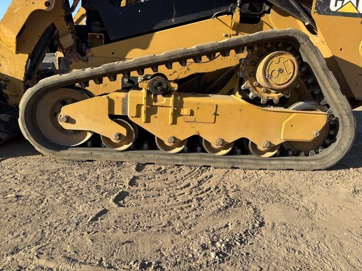 2016-caterpillar-259d-image-15