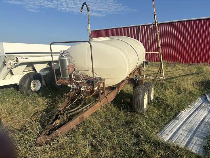 950-gallon-sprayer-image-1
