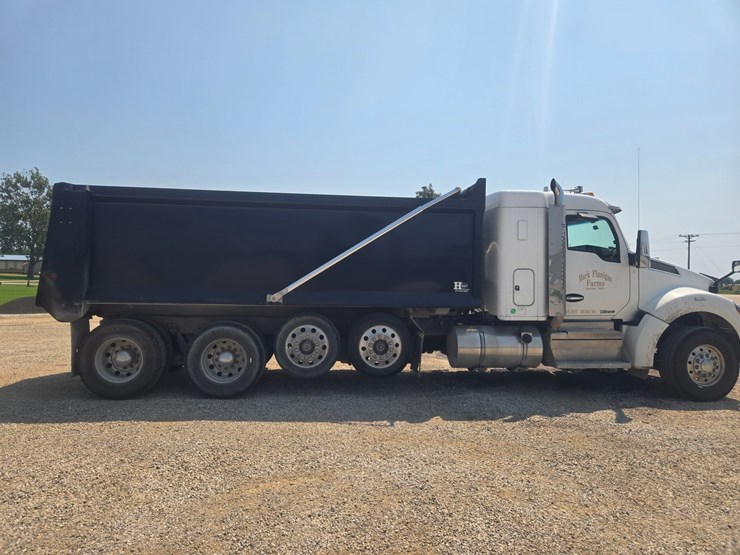 2019-kenworth-t880-image-19