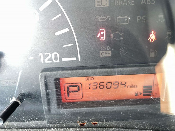 2015-nissan-nv200-image-26