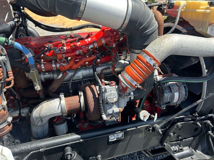 2010-peterbilt-386-image-34