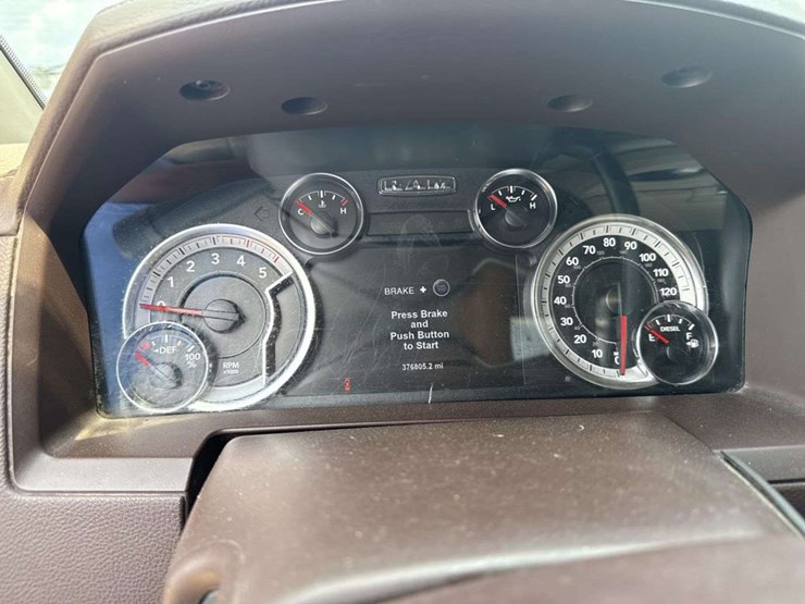 2018-dodge-3500-image-15