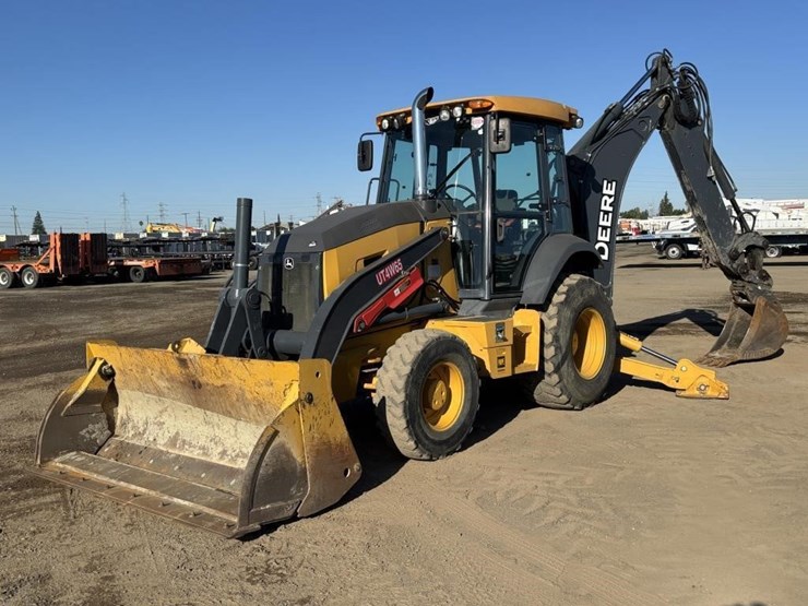 2020-john-deere-2020-image-1