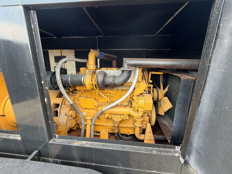 caterpillar-400-kw-image-23