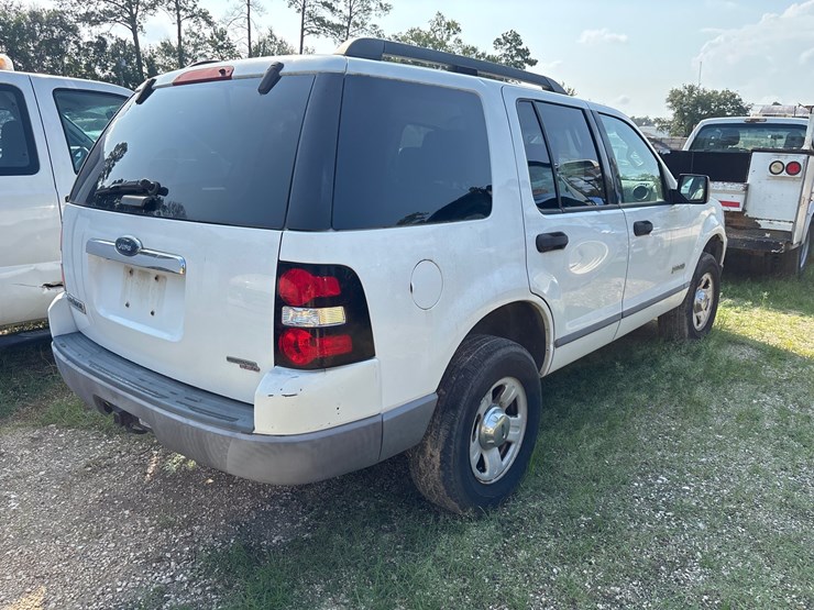 2006-ford-explorer-image-5