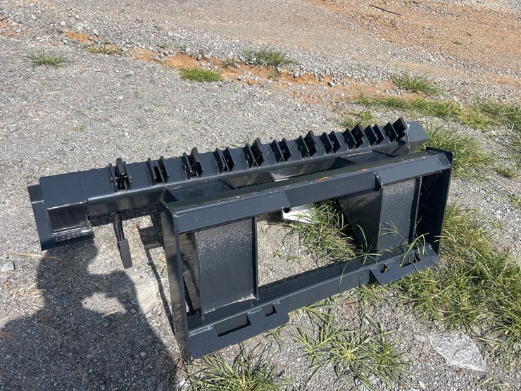 #69-•-six-shank-skid-steer-ripper-image-3