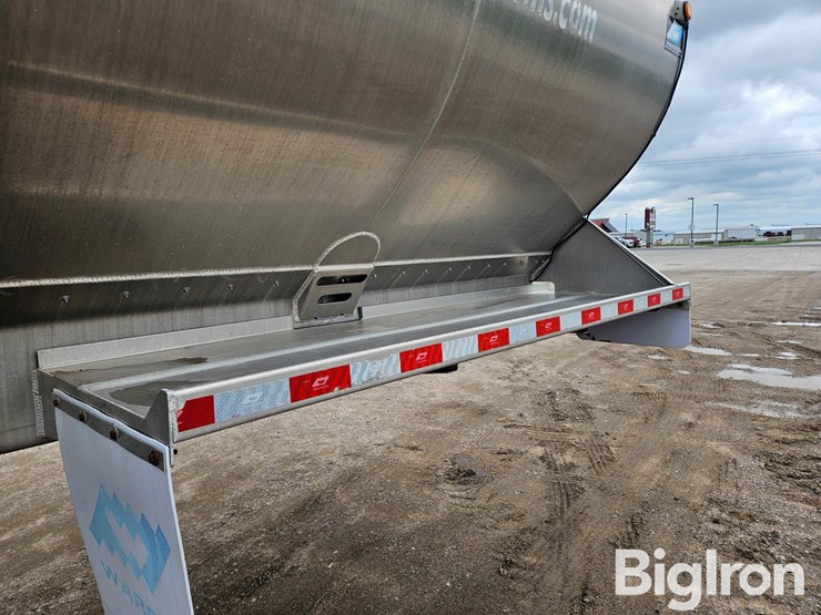 2018-warren-at-45-9-tri/a-bulk-aluminum-feed-trailer-image-15