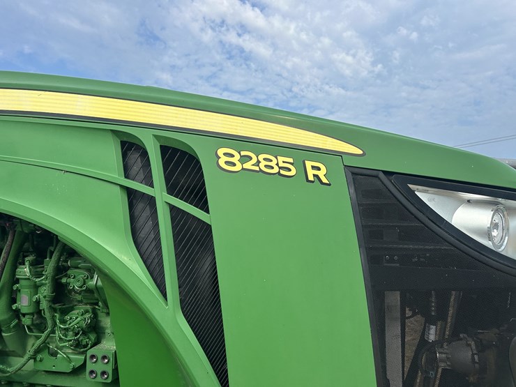 2013-john-deere-8285r-image-5
