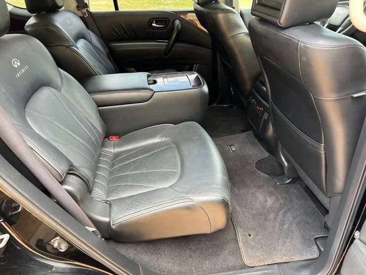 2012-infiniti-qx56-image-37