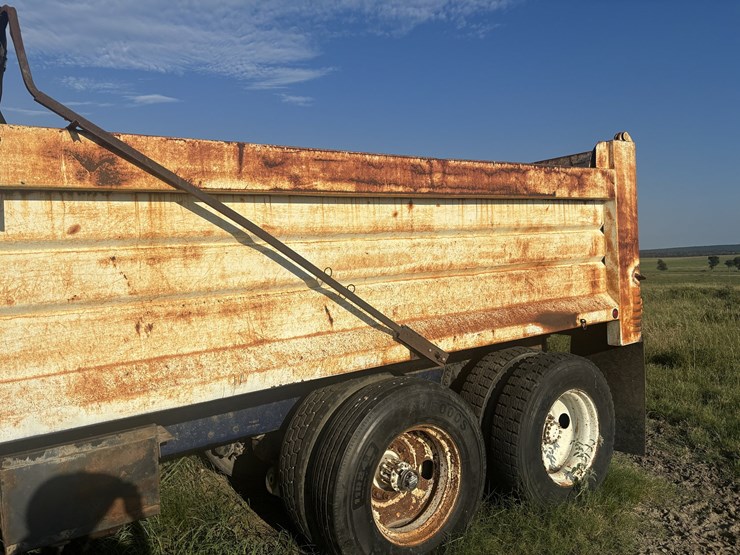 ford-l800-image-2