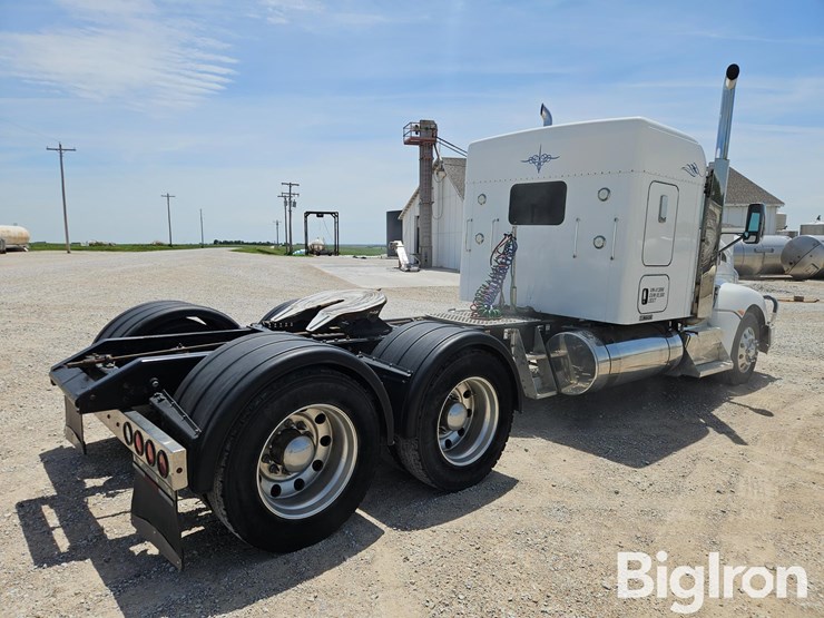 2014-kenworth-t660-image-5