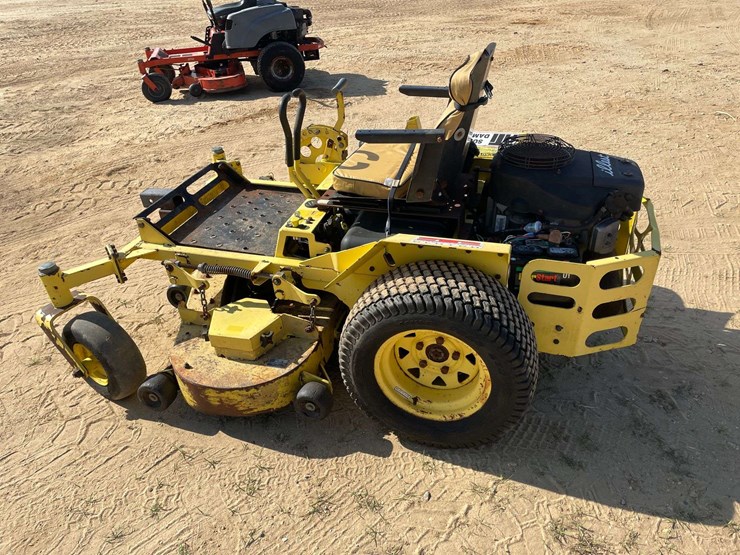 great-dane-52”-zero-turn-mower-(1075-hours)-image-2