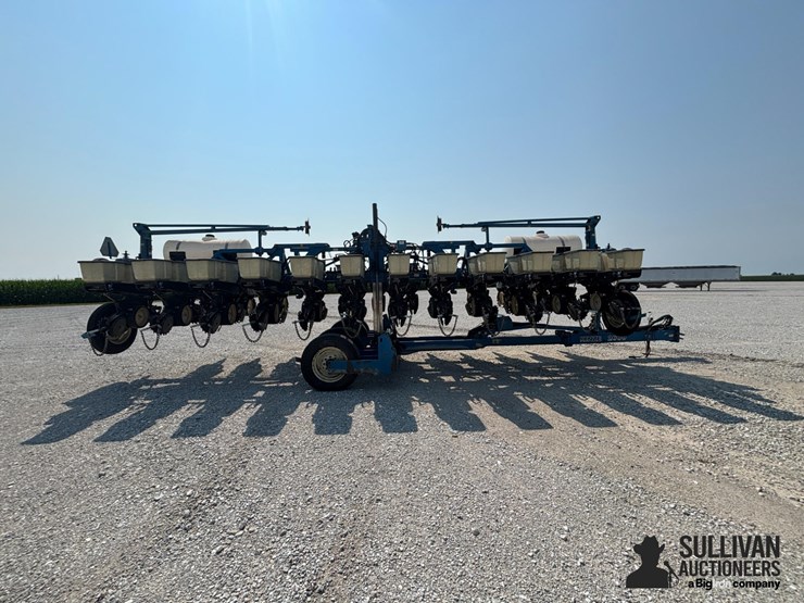 kinze-2600-image-4