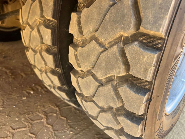 2015-ford-f550-image-16