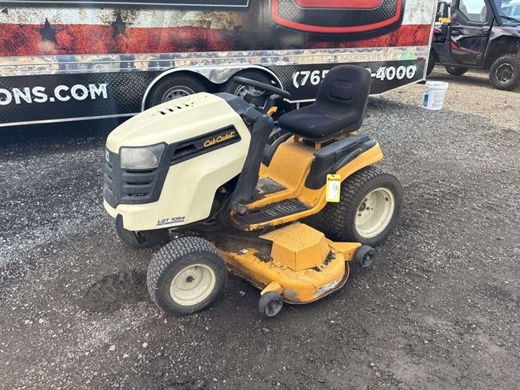 cub-cadet-lgt1054-image-1