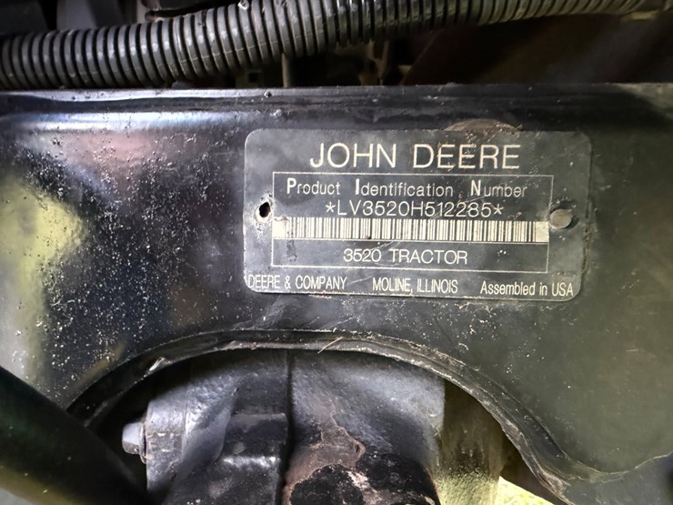 john-deere-3520-image-7