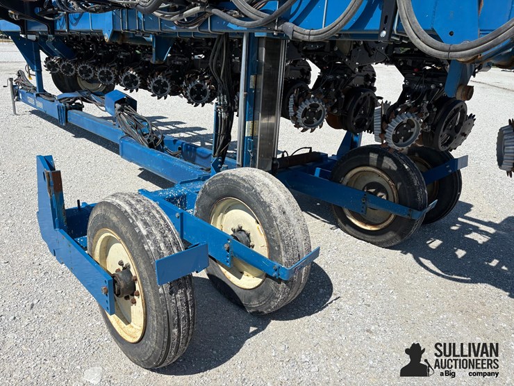 1995-kinze-2600-image-15