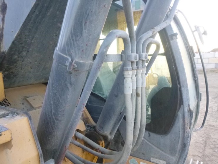 2019-deere-345g-lc-image-42