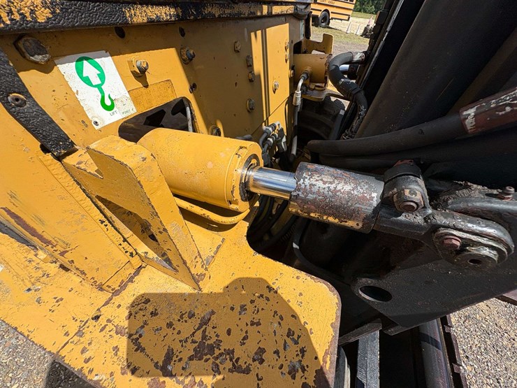 caterpillar-v50d-image-26