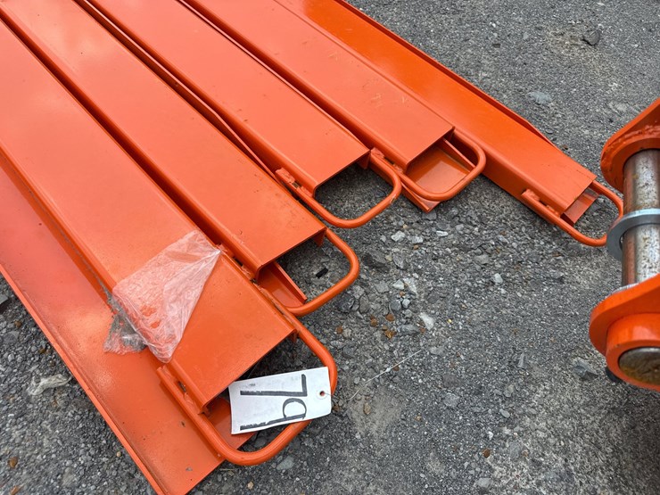 #79-•-(5)-sets-of-pallet-fork-extensions-image-2