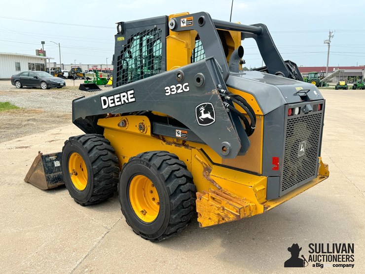 2017-deere-332g-image-7