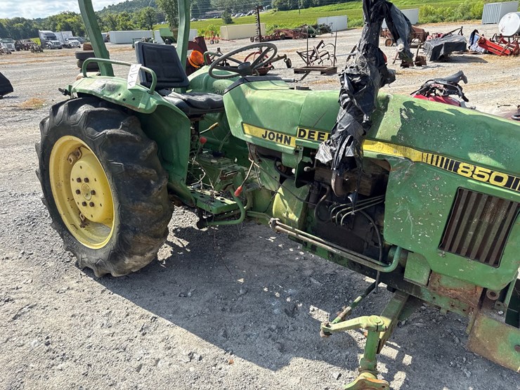 john-deere-850-image-6