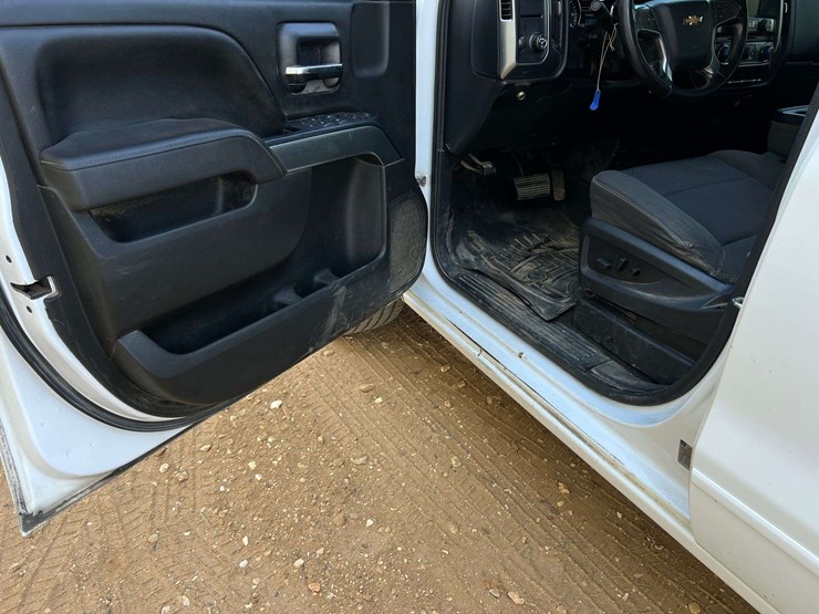 2017-chevrolet-silverado-1500-image-11