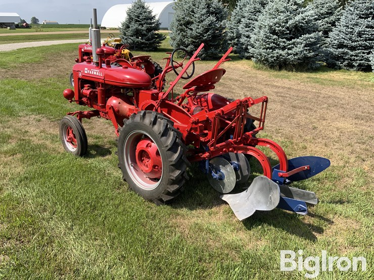mccormick-farmall-a-2wd-tractor-w/plow-no.-87-image-7