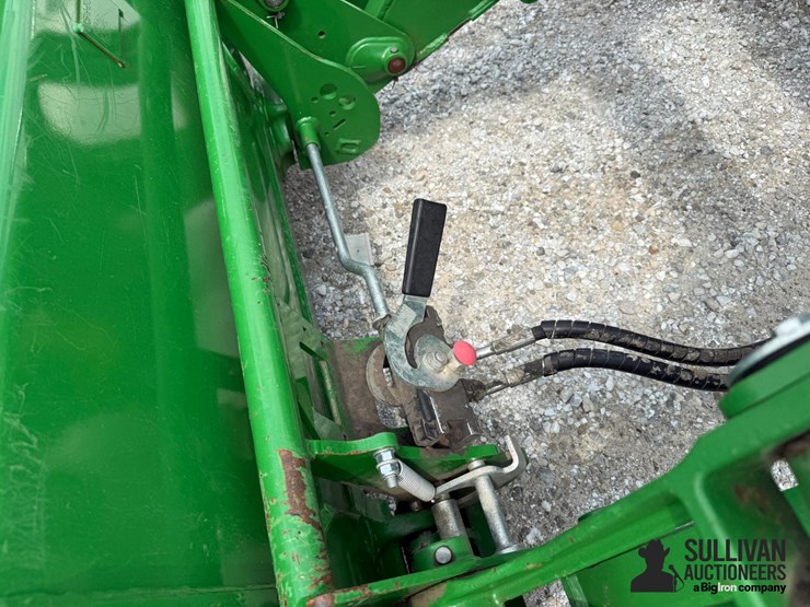 2016-john-deere-6130r-image-11