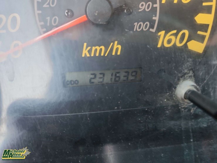 2005-gmc-w5500-image-24