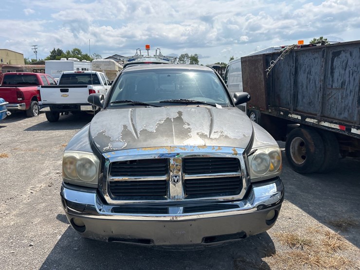 2007-dodge-dakota-image-2