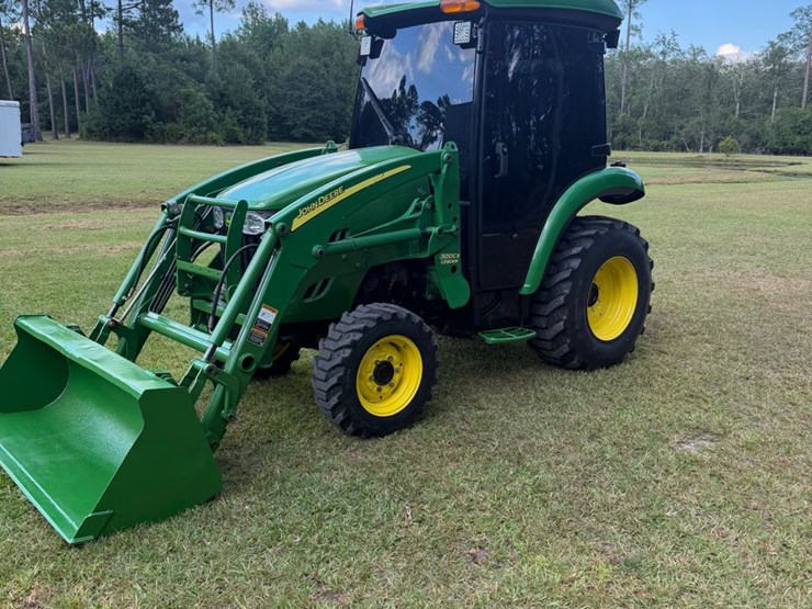 john-deere-3520-image-2