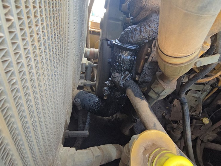 caterpillar-953d-image-104