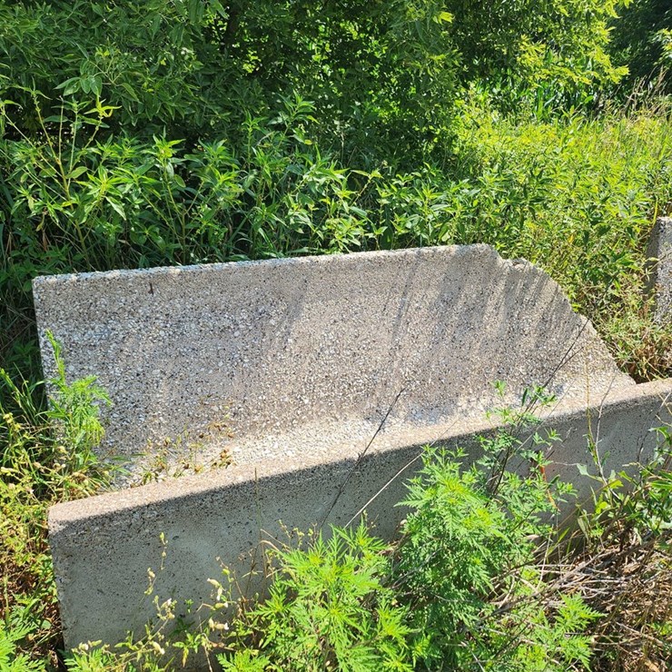 #2821 • (4) Precast Concrete Feed Bunks