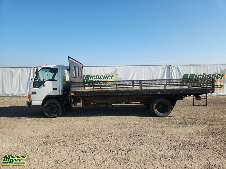 2005-gmc-w5500-image-6