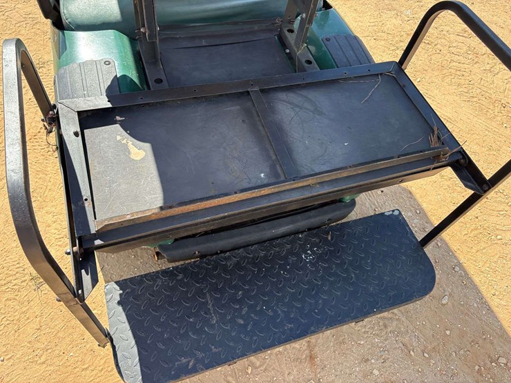 ez-go-2-seater-gas-golf-cart-image-14