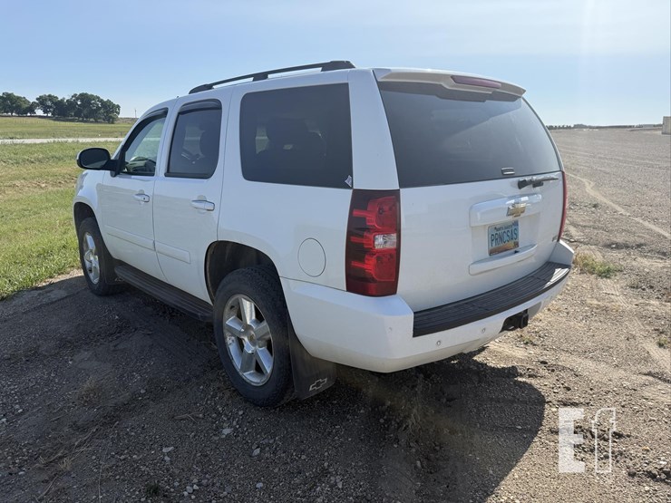 2007-chevrolet-tahoe-ls-image-2
