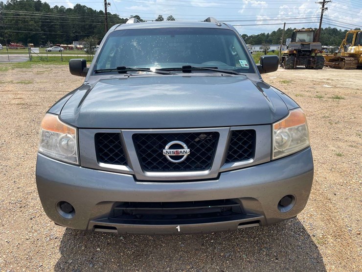 2015-nissan-armada-image-5