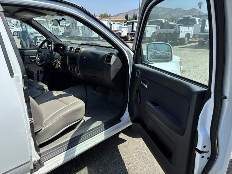 2011-chevrolet-colorado-image-8