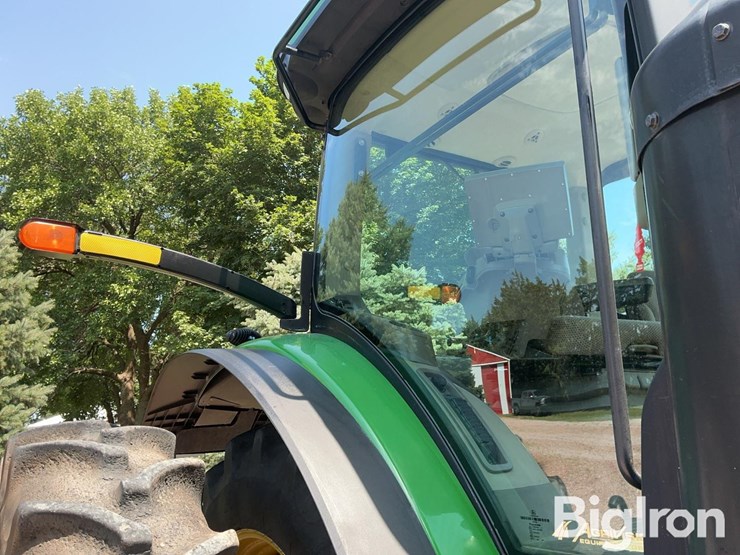 2018-john-deere-8245r-image-16