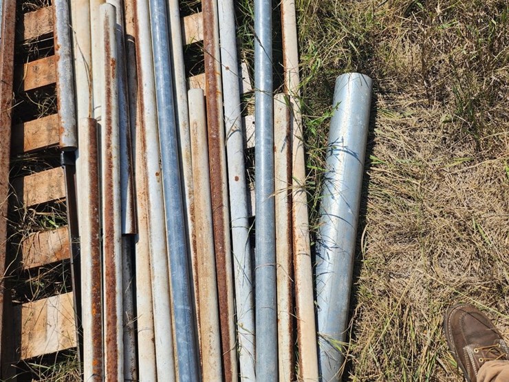 #2835-•-(15)-assorted-metal-pipes-and-tubing-image-3