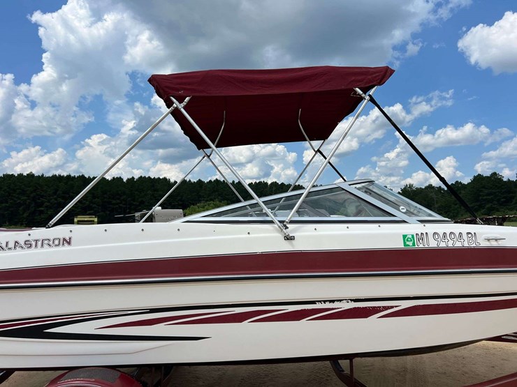 2007-glastron-gt-205-bowrider-boat-w/-volvo-penta-5.0l-v8-&-volvo-penta-sx-a-stern-drive-image-24